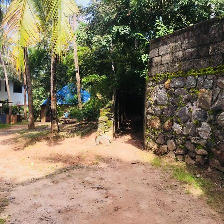 Ganesh House Ayurveda Homestay โกวาลัม ภายนอก รูปภาพ
