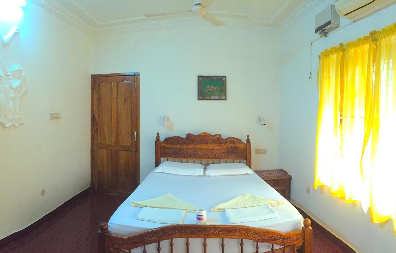 Ganesh House Ayurveda Homestay โกวาลัม ภายนอก รูปภาพ